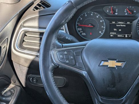 Used 2018 Chevrolet Equinox LT image 20