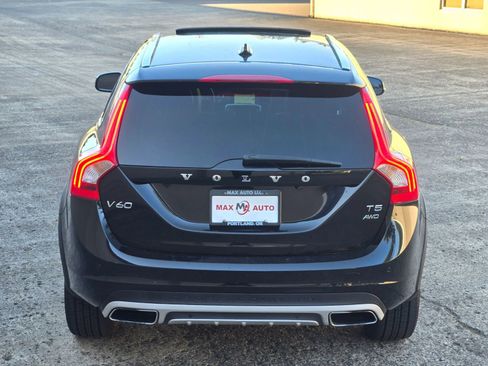 Used 2016 Volvo V60 T5 Cross Country w/ Convenience Package AWD/4WD image 7