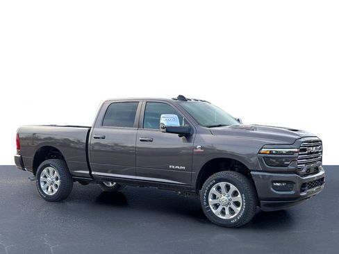 New 2026 RAM 2500 Laramie w/ Sport Appearance Package AWD/4WD image 5