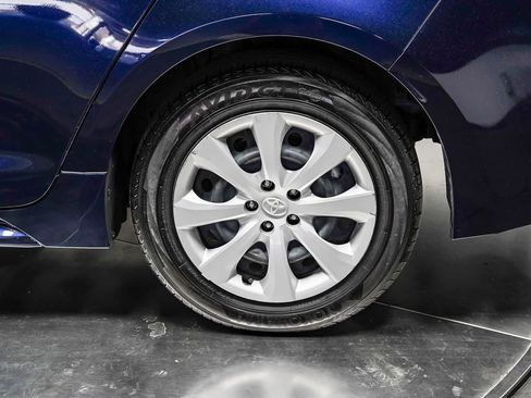 Certified 2025 Toyota Corolla LE FWD image 10