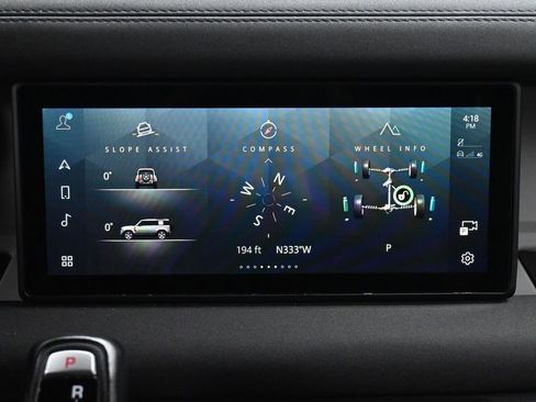 Used 2023 Land Rover Defender 110 X-Dynamic SE image 32