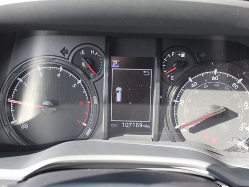 Used 2020 Toyota 4Runner SR5 image 18