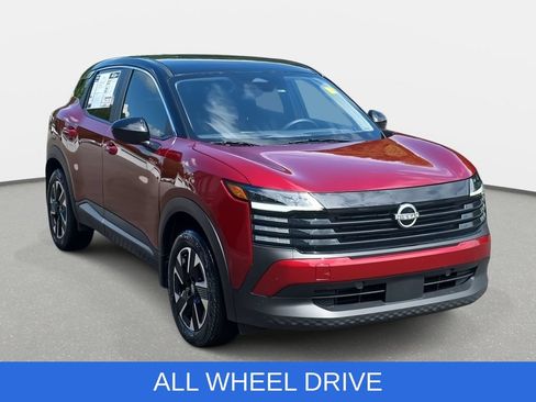 Used 2025 Nissan Kicks SV AWD/4WD image 3