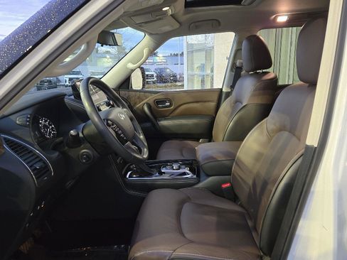 Certified 2024 INFINITI QX80 Premium Select w/ Cargo Package image 6
