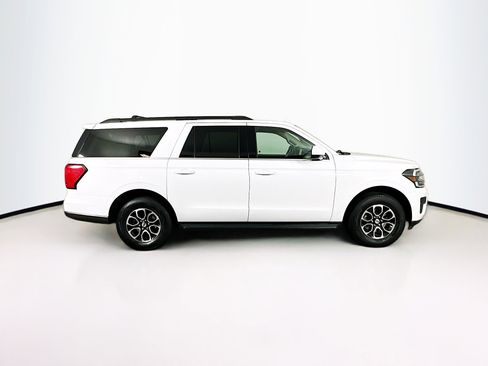 Used 2024 Ford Expedition Max XLT image 10