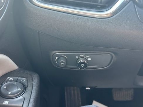 Certified 2023 Chevrolet Equinox LS w/ LS Convenience Package AWD/4WD image 21