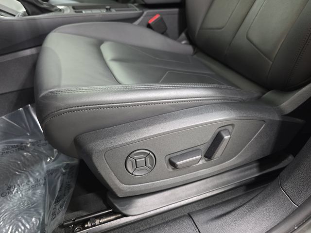 Used 2025 Audi Q3 2.0T Premium AWD/4WD image 29