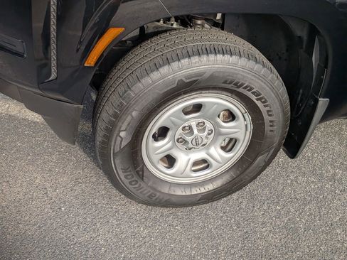 Used 2024 Nissan Frontier S w/ Technology Package image 12