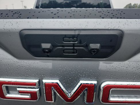 Used 2025 GMC Sierra 1500 AT4 w/ AT4 Premium Package image 9