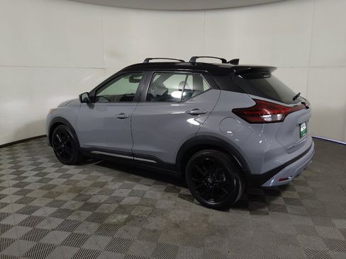 Used 2023 Nissan Kicks SR w/ SR Premium Package FWD image 3