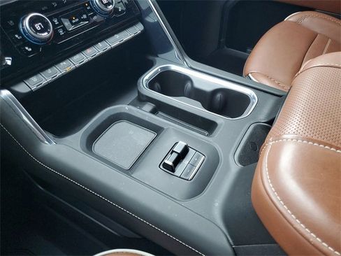 Used 2024 GMC Sierra 3500 Denali Ultimate image 19