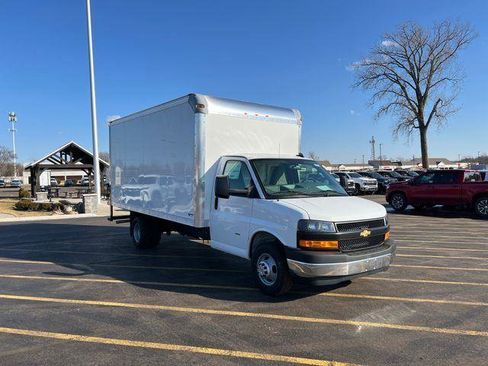 New 2026 Chevrolet Express 3500 w/ Power Convenience Package image 8