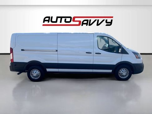 Used 2024 Ford Transit 250 Low Roof AWD image 8