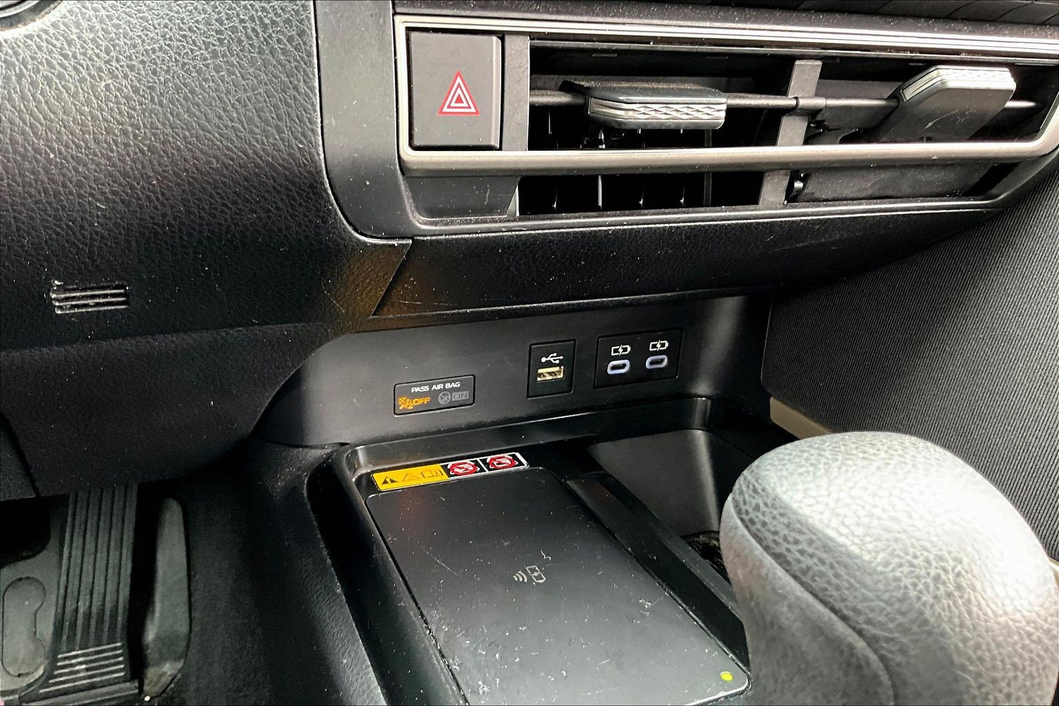 Used 2025 Toyota Camry LE FWD image 13