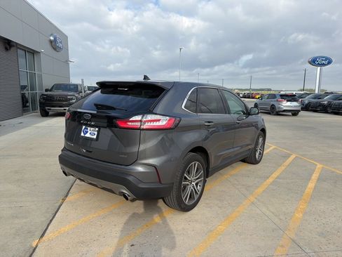 Used 2023 Ford Edge Titanium AWD/4WD image 7