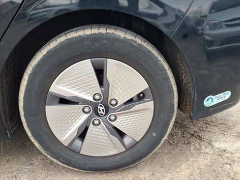 Used 2020 Hyundai Ioniq SE image 10