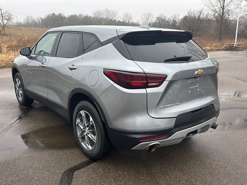 Used 2025 Chevrolet Blazer LT image 3