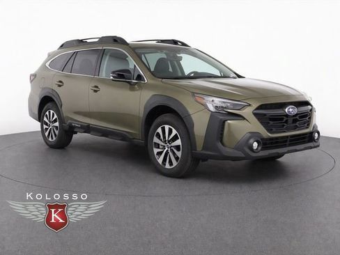 Used 2025 Subaru Outback Premium AWD/4WD image 1