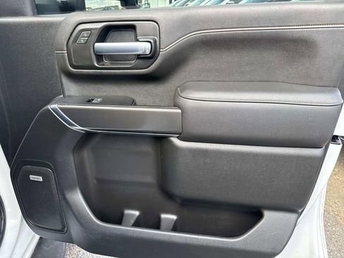 Used 2022 GMC Sierra 2500 AT4 w/ AT4 Premium Plus Package image 18
