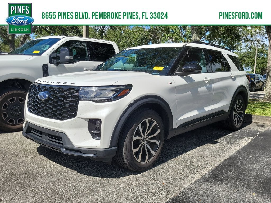 Used 2025 Ford Explorer ST-Line RWD image 1