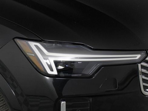 Certified 2025 Volvo XC90 T8 Plus AWD/4WD image 26