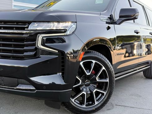 Used 2022 Chevrolet Suburban High Country AWD/4WD image 2