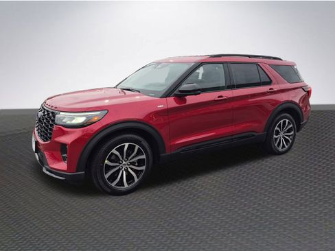 New 2026 Ford Explorer ST-Line image 2