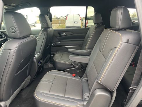 New 2026 Chevrolet Traverse High Country image 18