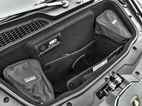 Used 2018 Lamborghini Huracan LP 580-2 image 40