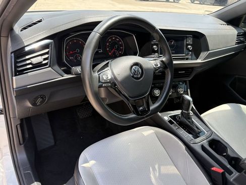 Used 2019 Volkswagen Jetta R-Line FWD image 11