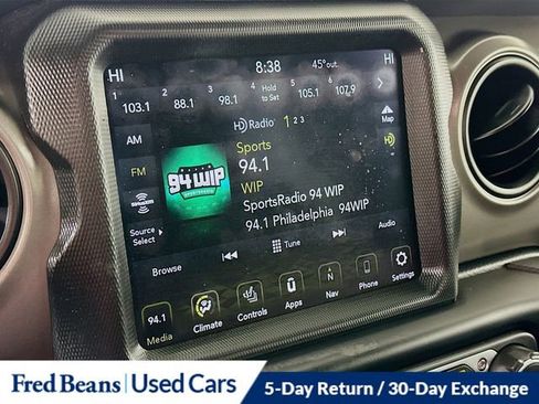 Certified 2022 Jeep Gladiator Willys image 17