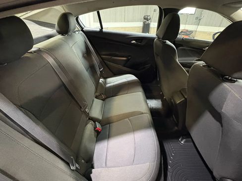 Used 2017 Chevrolet Cruze LS FWD image 16