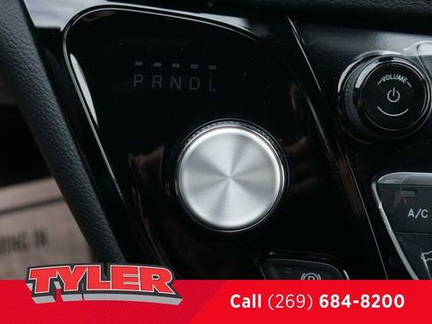 New 2026 Chrysler Pacifica Select image 33