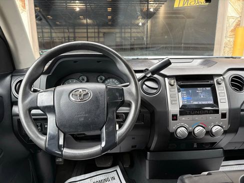 Used 2014 Toyota Tundra SR image 19