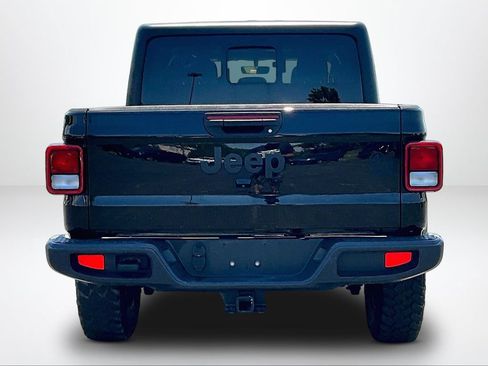 Used 2022 Jeep Gladiator Sport AWD/4WD image 5