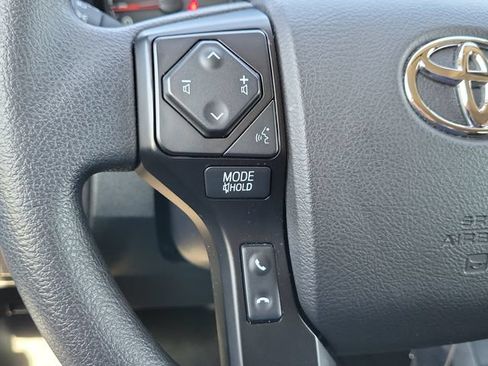 Used 2022 Toyota Tacoma SR AWD/4WD image 18