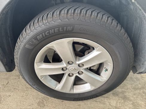 Used 2014 Toyota RAV4 XLE FWD image 23