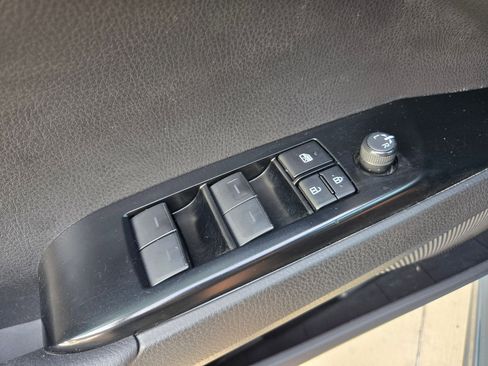 Used 2025 Toyota Camry SE w/ Convenience Package FWD image 20