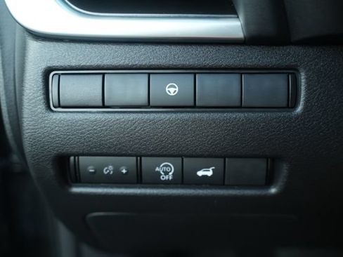 Used 2024 Nissan Rogue SV FWD image 34