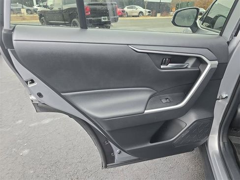 Used 2021 Toyota RAV4 XLE image 14