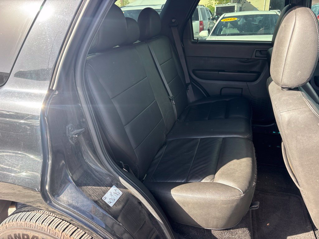 Used 2011 Ford Escape XLT w/ 203A Rapid Spec Order Code FWD image 18