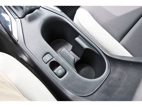 Used 2025 Toyota Corolla LE FWD image 29