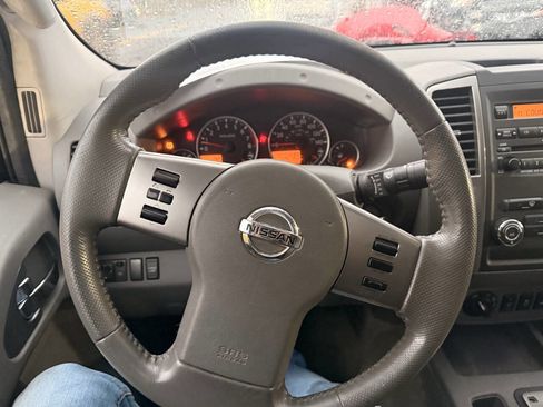 Used 2012 Nissan Frontier SL w/ Moonroof Pkg image 22