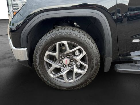 Used 2025 GMC Sierra 1500 SLT AWD/4WD image 13