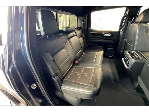 Used 2022 Chevrolet Silverado 1500 High Country AWD/4WD image 29