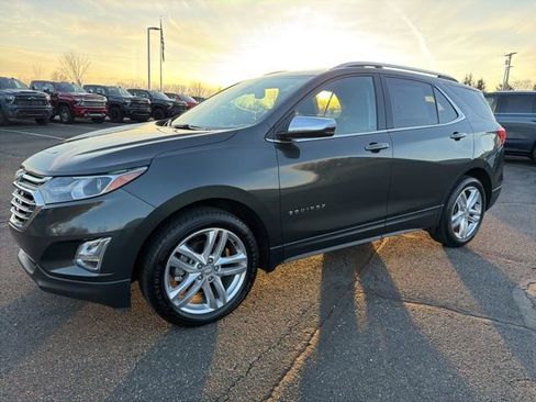 Used 2018 Chevrolet Equinox Premier image 9