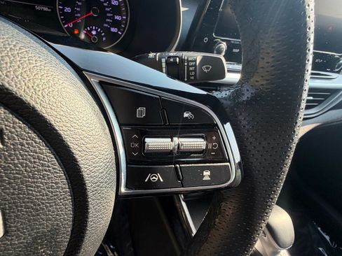 Used 2023 Kia Forte GT-Line w/ GT-Line Premium Package FWD image 29