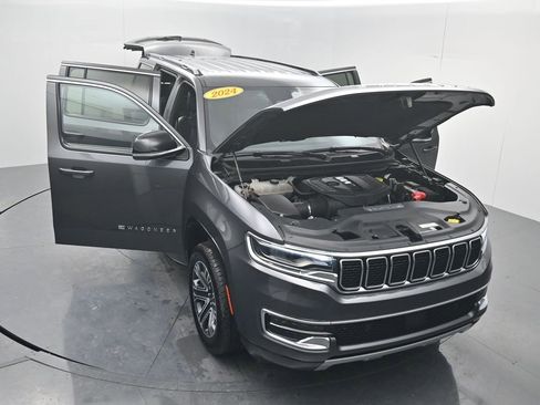 Used 2024 Jeep Wagoneer Series II image 51