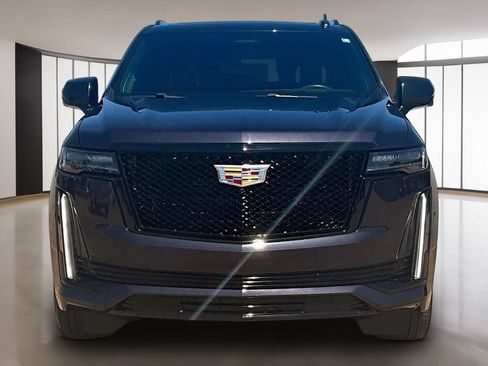 Used 2024 Cadillac Escalade Sport Platinum AWD/4WD image 3