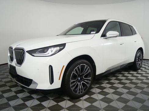 Certified 2025 BMW X3 xDrive30i w/ Premium Package image 7